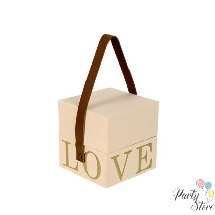 Подаръчна кутия "Love" с кожена дръжка