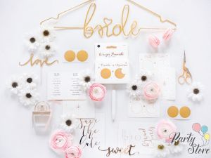 Метална закачалка Bride златна 45х27см