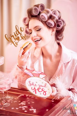 Хартиени чинии с формата на пръстен "She said YES" - 6 броя